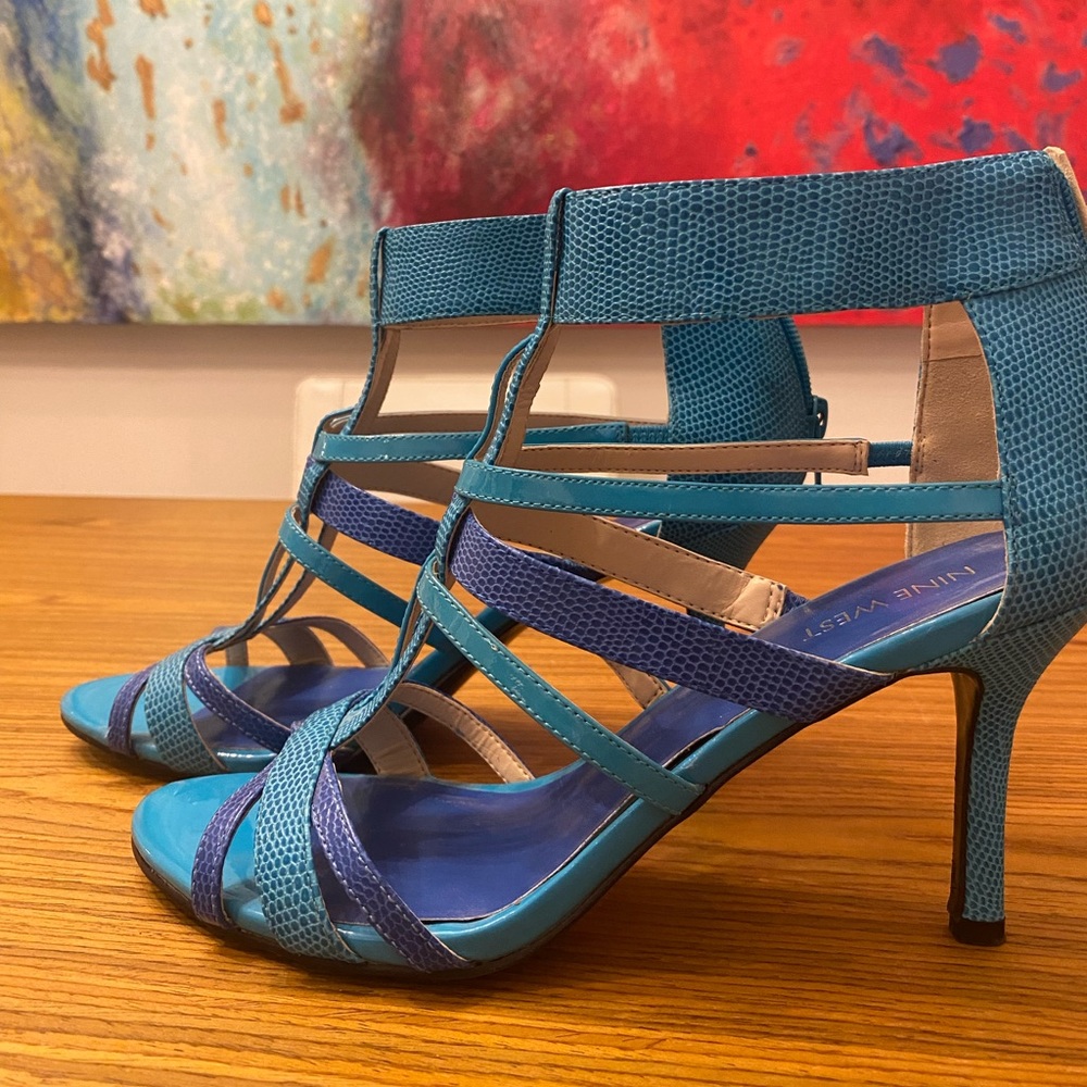 Y2K strappy blue sandals Sz 9 Nine West